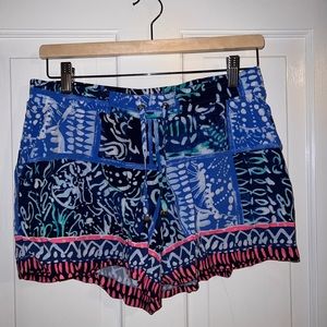 Lilly Pulitzer 5” Katia Shorts size Medium